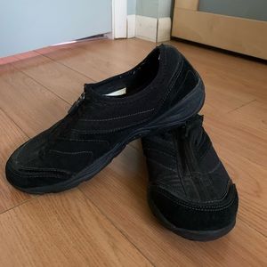 Easy Spirit Zipper Canvas Walking Athletic  Shoe, 7 1/2